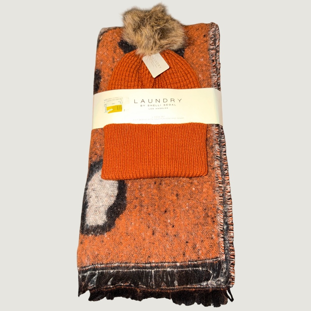 Laundry by Shelli Segal Beanie and Scarf Set Bombay Brown Animal Print LAWWS1398